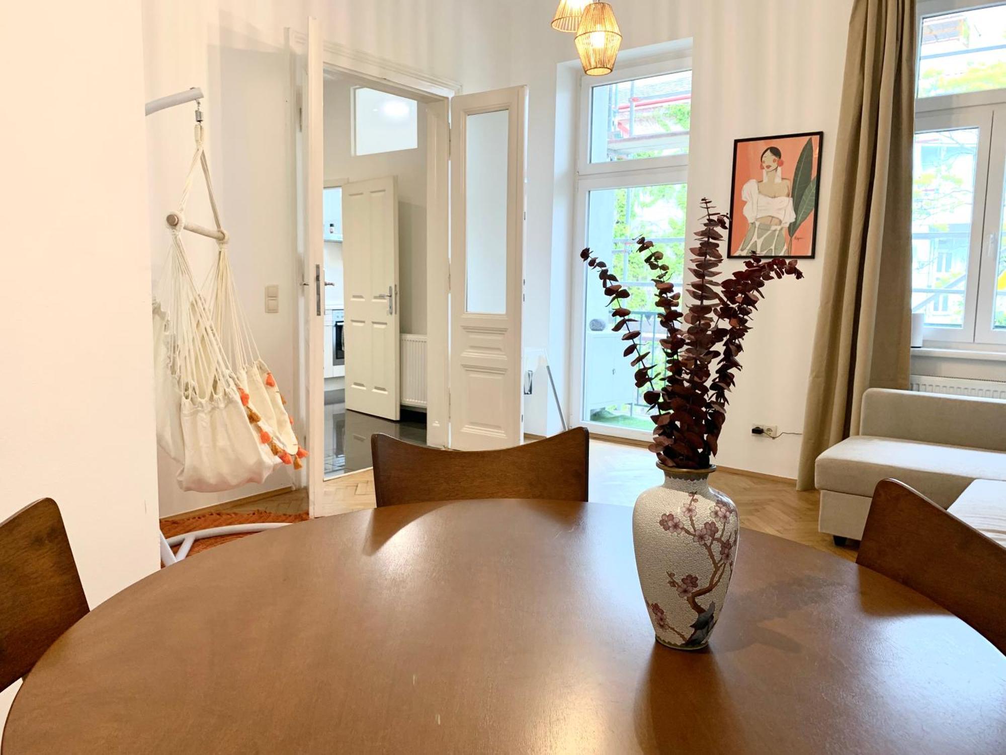 Bamboo City Apartment : A Cozy Family Haven In Vienna'S 9Th District ภายนอก รูปภาพ